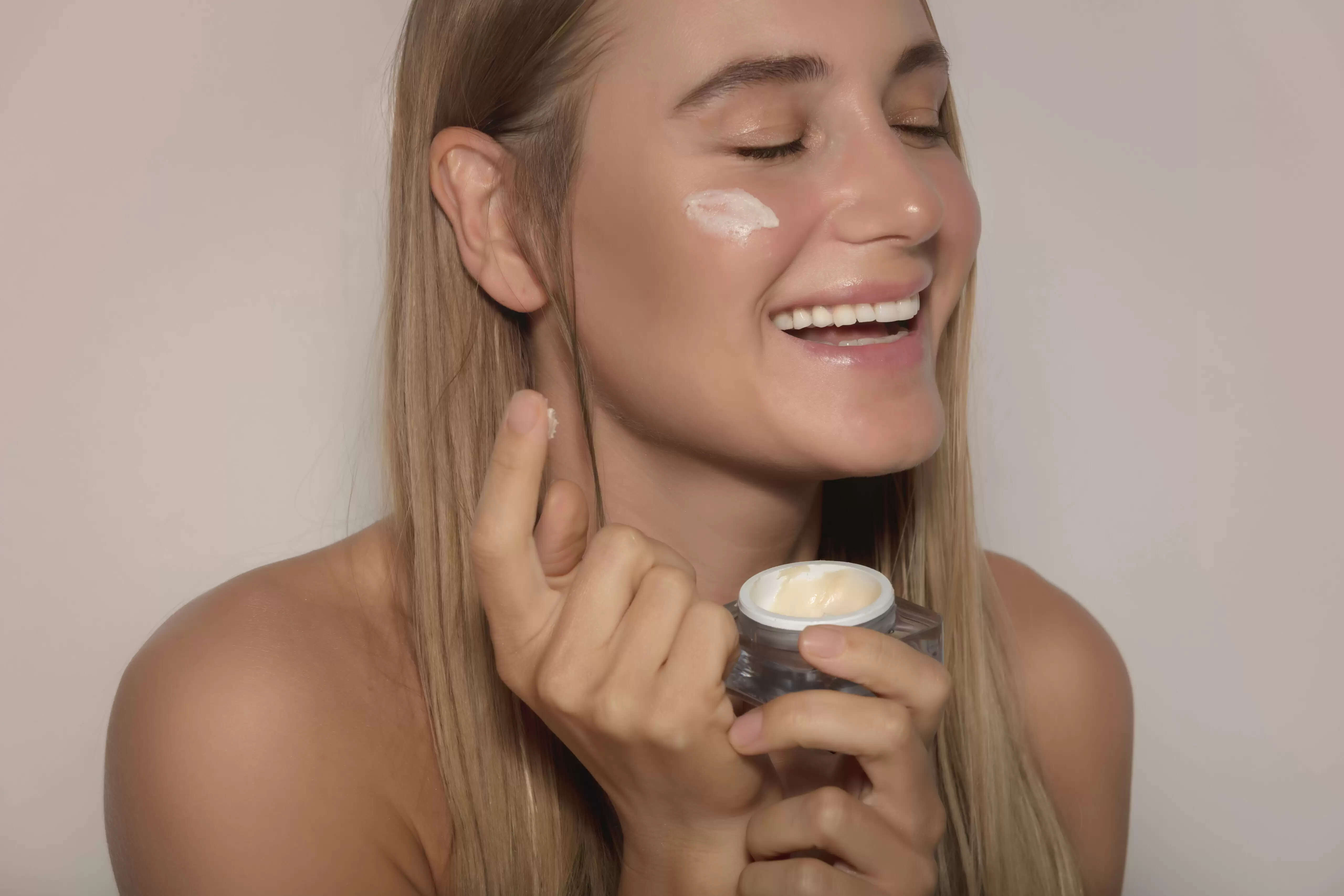 Creams that lighten skin tone can be harmful