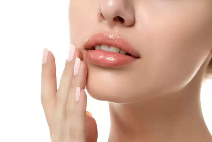 Different Ways to Get Rid of Dark Lips 