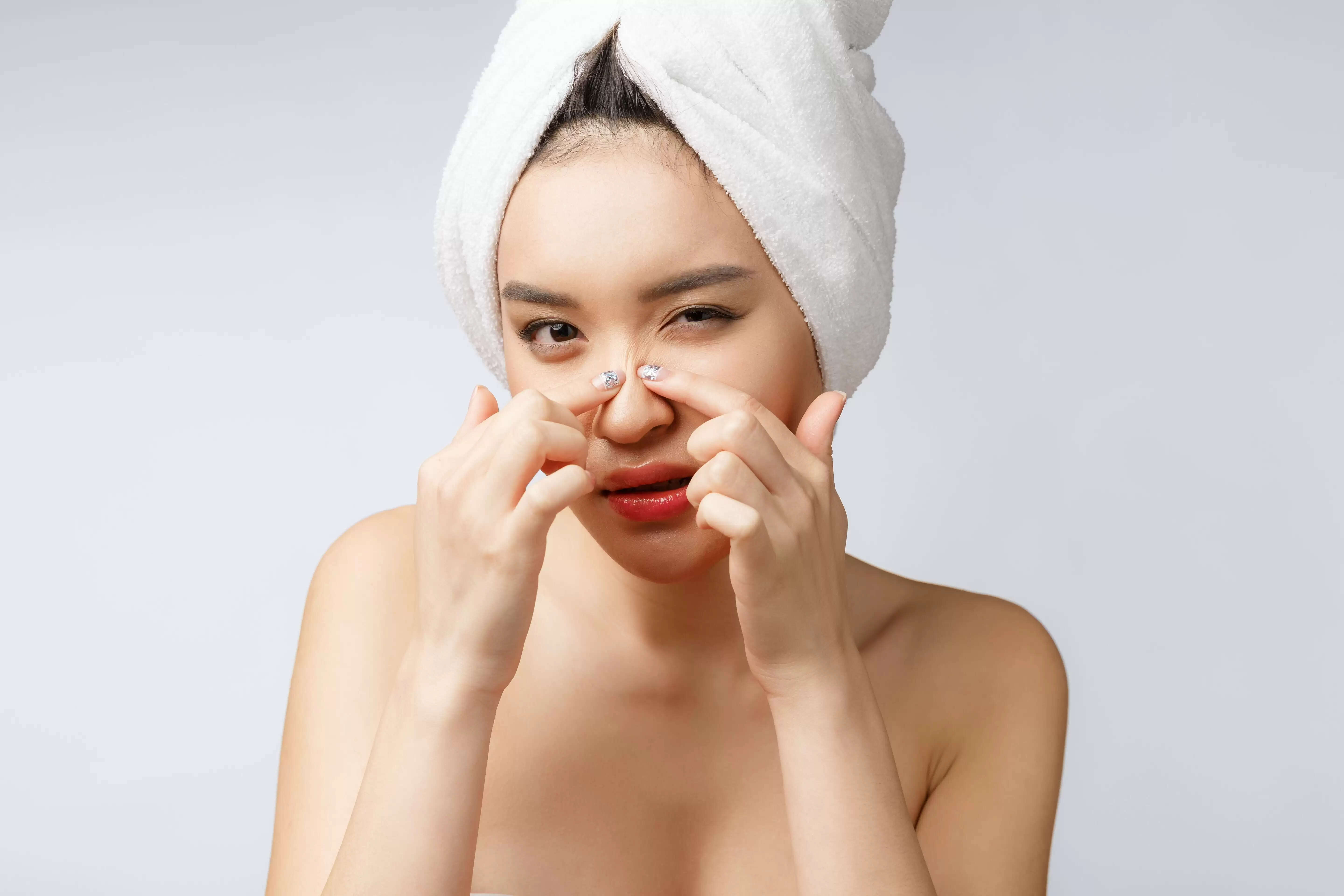 Get rid of blackheads and whiteheads from your skin, the easy way 